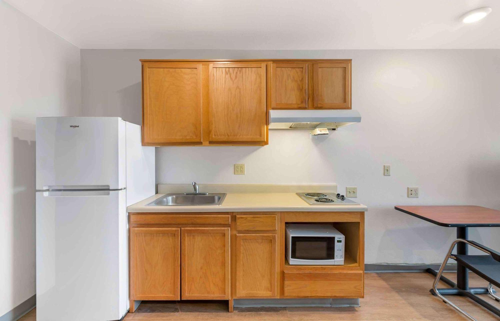 Extended Stay America Select Suites - Cleveland - エイボン エクステリア 写真