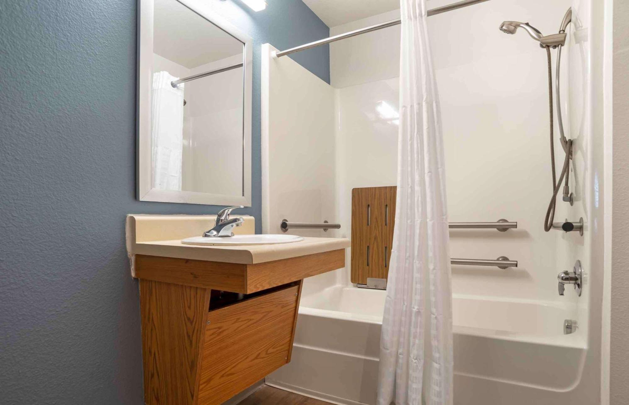 Extended Stay America Select Suites - Cleveland - エイボン エクステリア 写真