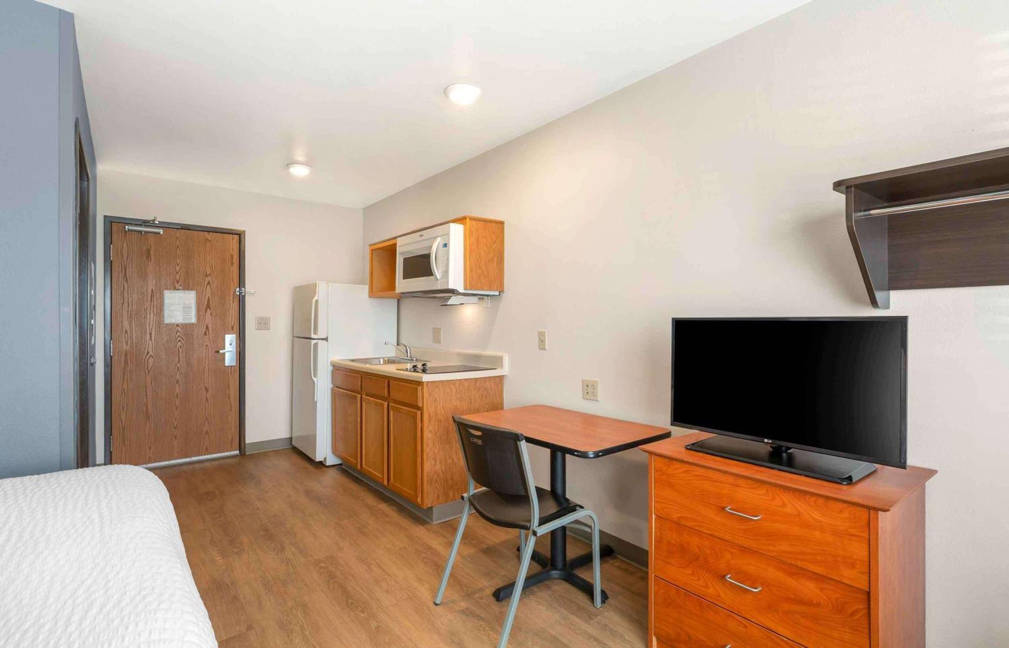 Extended Stay America Select Suites - Cleveland - エイボン エクステリア 写真