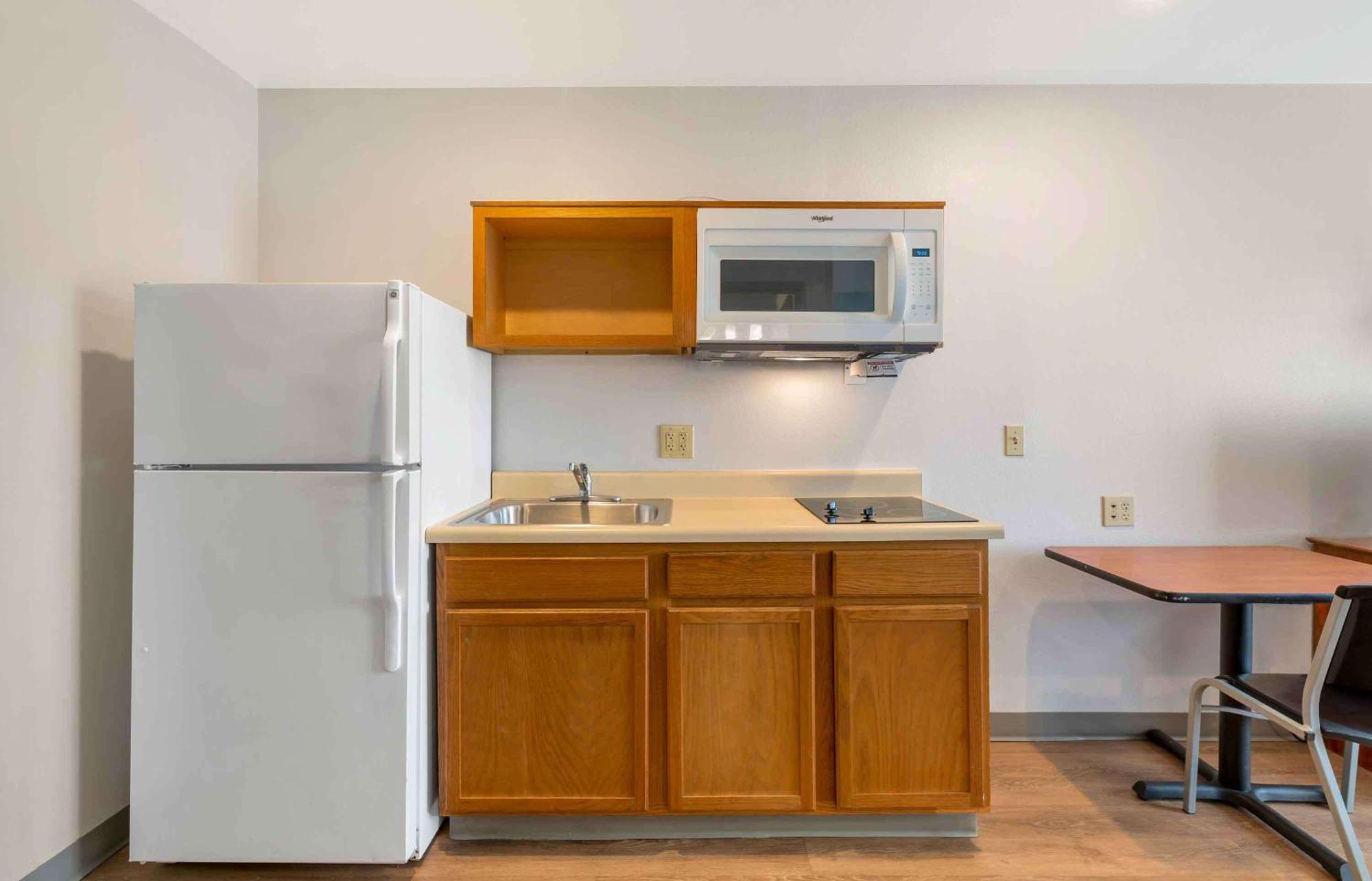 Extended Stay America Select Suites - Cleveland - エイボン エクステリア 写真