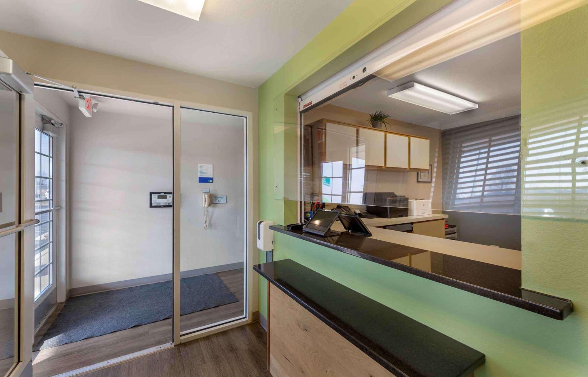 Extended Stay America Select Suites - Cleveland - エイボン エクステリア 写真