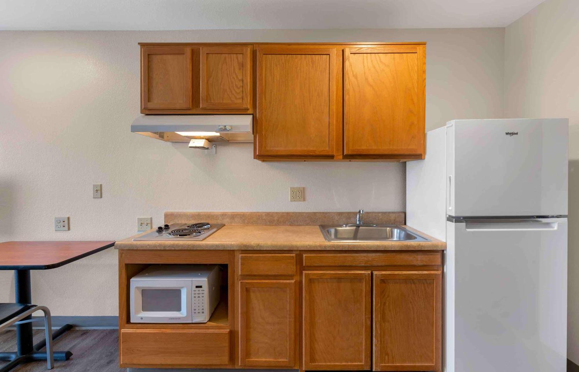 Extended Stay America Select Suites - Cleveland - エイボン エクステリア 写真